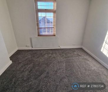 4 bedroom terraced house to rent - Photo 3