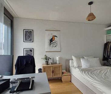 1 Zimmer-Attikawohnung in Zürich - Kreis 5 Industriequartier, möbli... - Foto 3