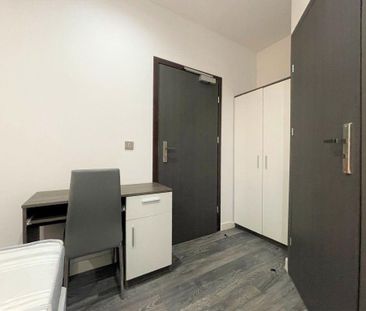 1 bedroom in a house share to rent - Photo 6