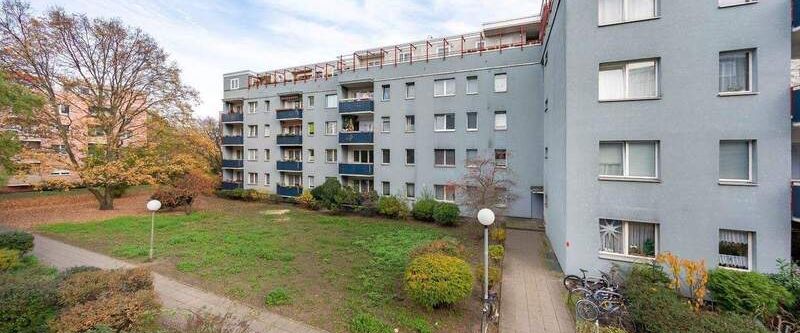 Etwas renovierungsbedürftige Dreizimmerwohnung im 3. OG ohne Aufzug - Photo 1