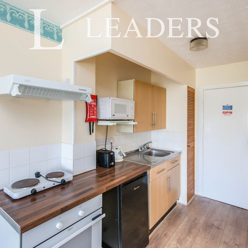 studio to rent The Bristowe, 2-6 Grange Road, Bournemouth, BH6 - Photo 1