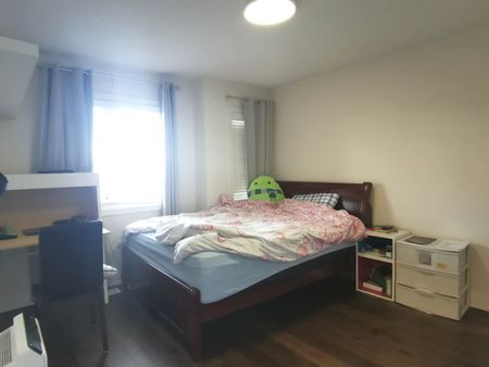 For Lease - 115 Herefordshire Crescent, East Gwillimbury, Ontario - Photo 2