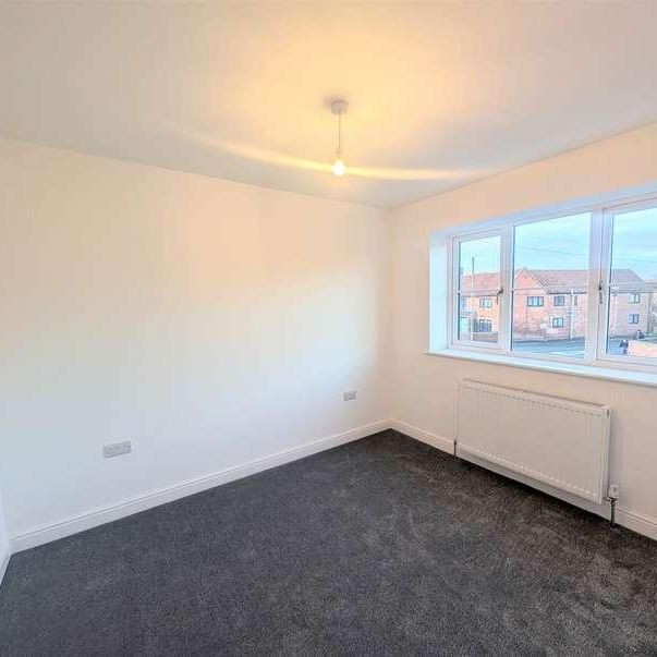 Main Street, Claypole, NG23 - Photo 1