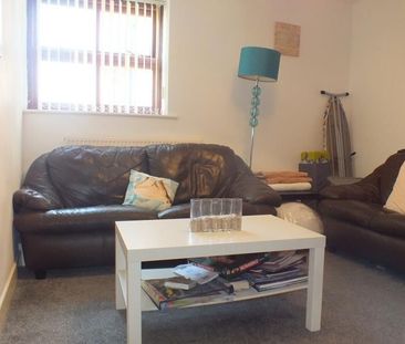 Belle Vue Road, University - Photo 1