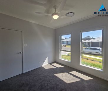 Brand new 3 bedrooms house for first lease - Photo 4
