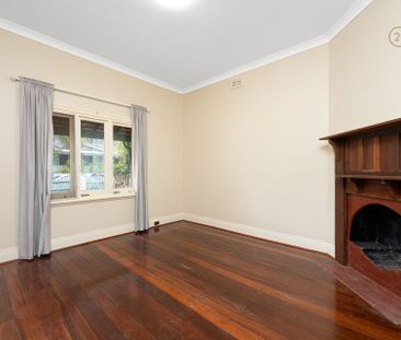 Close to Beaufort Cafe Strip @ $850 Per Week - Photo 5