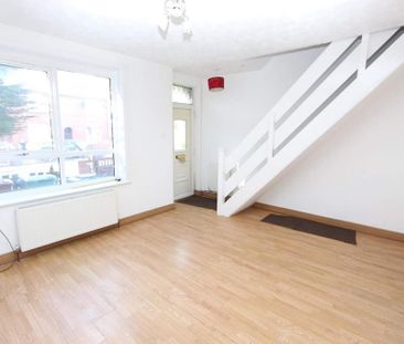 2 bedroom semi-detached house to rent - Photo 2