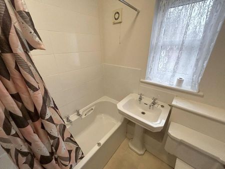 2 bedroom terraced house to rent - Photo 3