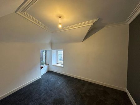 3 bedroom flat to rent - Photo 4