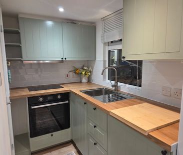 Studio Flat, Pennine Drive, NW2 - Photo 4