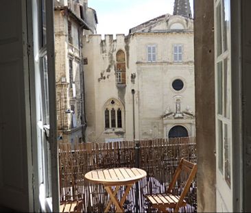 AVIGNON INTRA MUROS: Très beau studio climatisé en duplex au coeur ... - Photo 3