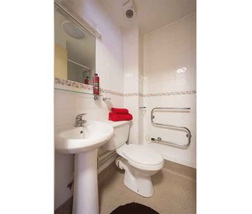 Premium Ensuite - Photo 6