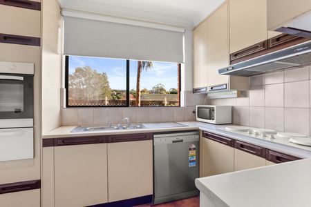 Home For Rent - Photo 3