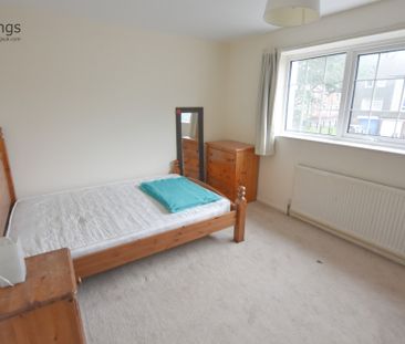 3 Bedroom End Terraced House - Photo 4