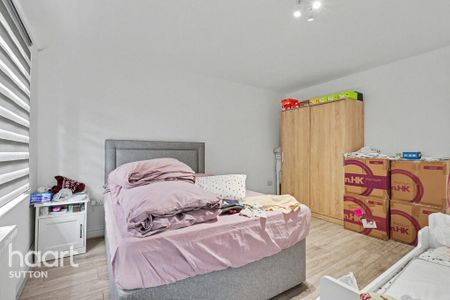 3 bedroom semi-detached house to rent - Photo 5