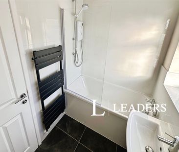 2 bedroom house to rent Frenchmoor Grove, Stoke-on-Trent, Staffords... - Photo 5