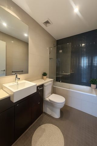 LUXURY TWO BEDROOM APARTMENT IN THE FAMOUS BOTANICA BUILDING - Photo 4