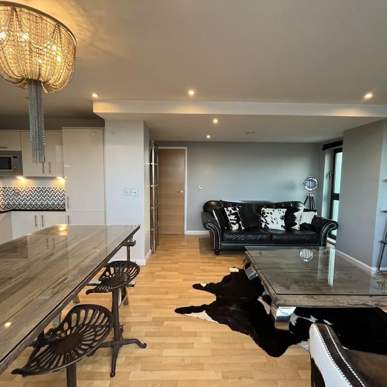 2 bedroom apartment to rent - Photo 1