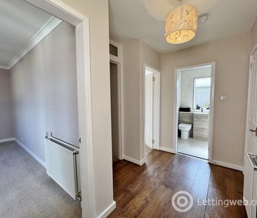 2 Bedroom Ground Flat to Rent - Photo 6