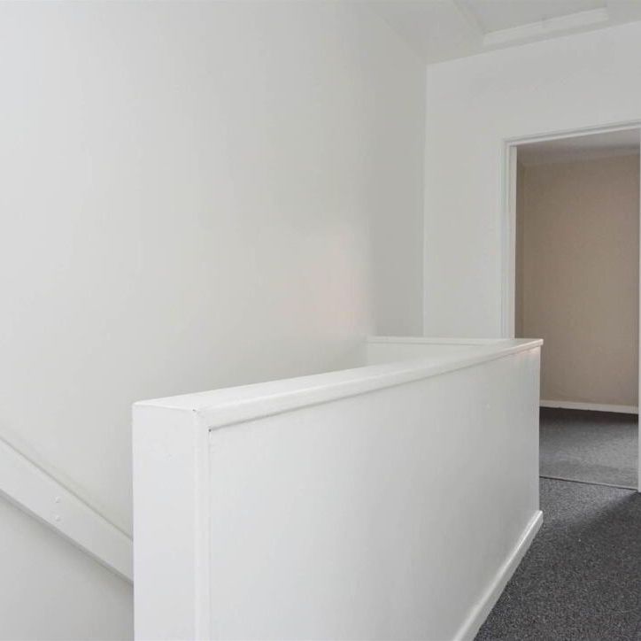16 Holland Drive, Ballyhackamore, Belfast, BT5 6EH - Photo 1