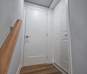 For Lease - 9 Boxdene Avenue, Toronto, Ontario - Photo 2