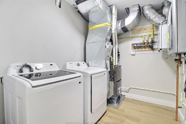 For Lease - 4695 MONTGOMERY Unit# 1, LaSalle, Ontario - Photo 1
