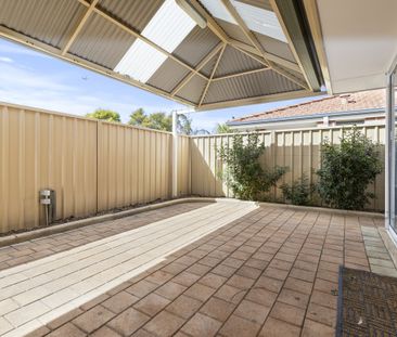 Low Maintenance Living! - Photo 2