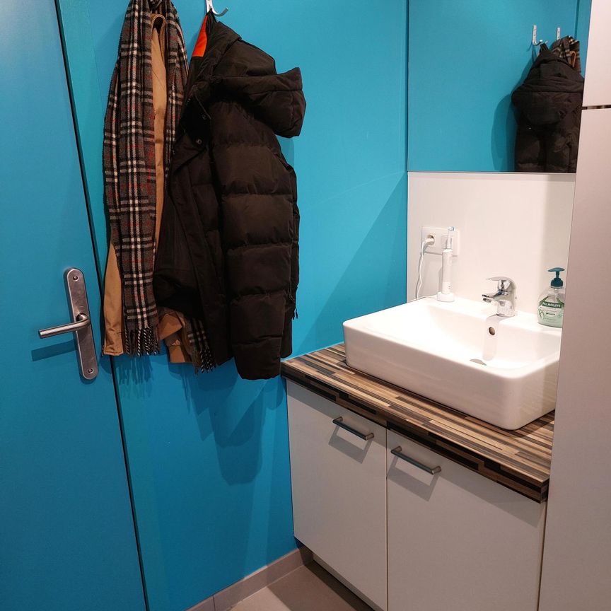 Upkot Backstage — Sint-Pie­ter­s­nieuwstraat - Foto 2