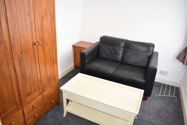 Harold Road, Southsea, PO4 - Photo 1