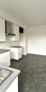 Grand 4 1/2 contemporain au 2e étage d’un triplex à louer - Photo 3