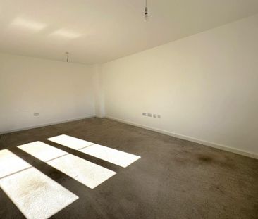 4 bedroom detached house to rent - Photo 1