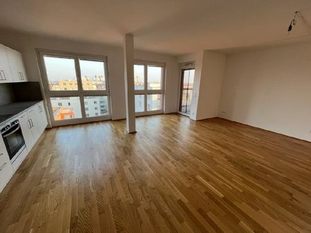 Helle 3-Zimmer-Wohnung mit schönem Ausblick - Geräumiges Wohnzimmer - Foto 2