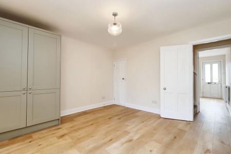 2 bedroom terraced house to rent - Photo 3