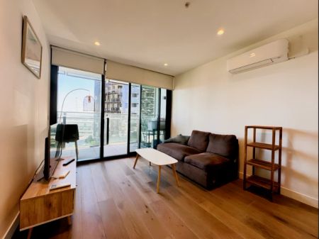 1 Bedroom*803 - Photo 2