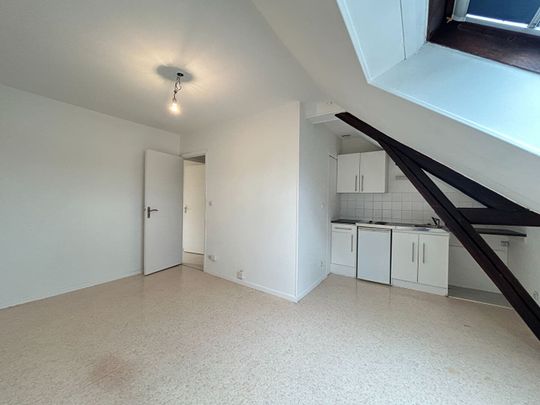 APPARTEMENT T2 29 M² - REIMS CLAIRMARAIS - Photo 1