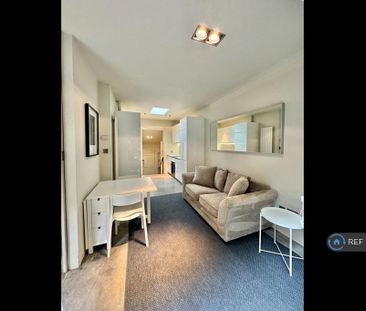 2 bedroom maisonette to rent - Photo 6