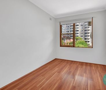 STYLISHLY RENOVATED IN CONVENIENT LOCATION - Photo 2