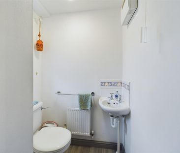 Pallingham Drive, Maidenbower - Photo 1