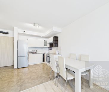 Dwa pokoje z garażem na strzeżonym osiedlu - Zdjęcie 5