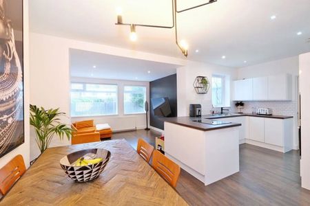 24 Braeside Place, AB15 7TU, Aberdeen - Photo 2