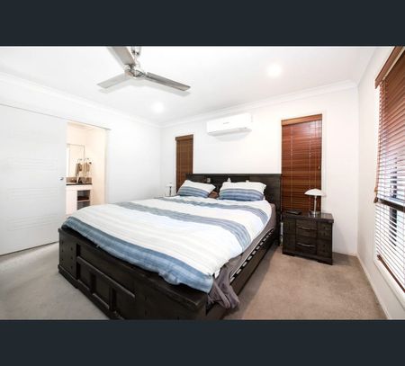 37 Canecutters Drive, Ooralea, Qld 4740 - Photo 4