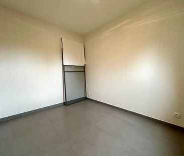Riant gelijkvloersappartement met 2 slaapkamers en garage te huur i... - Photo 1