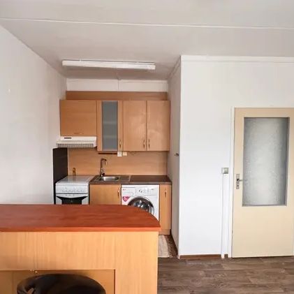 PRONÁJEM BYTU 1+1 – Chrudim IV - Fotografie 1