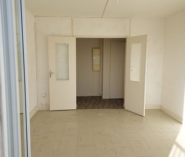 APPARTEMENT T3 - A LOUER - LA CHAPELLE ST LUC - 57 M² - Photo 3