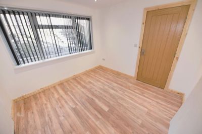 4 bedroom House in St Johns Close - 4 Bed, Leeds - Photo 3