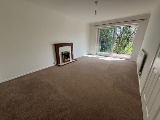 Beaulieu Close, Kidderminster - Photo 1