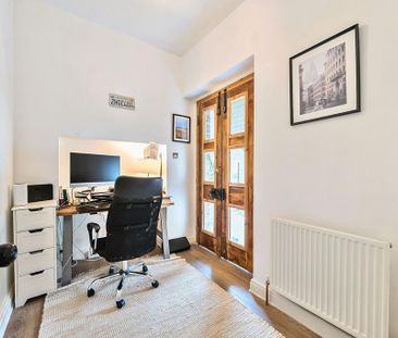 4 bedroom semi-detached house to rent - Photo 5