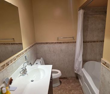 For Lease - 1296 Valerie Crescent, Oakville, Ontario - Photo 6