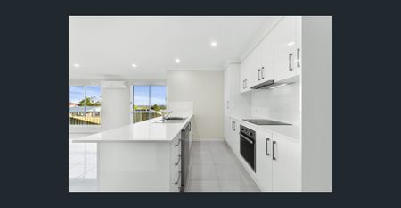 Modern Family Home with Double Garage - Photo 5