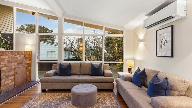 Pet Friendly Family Home in the Haven! - Photo 1